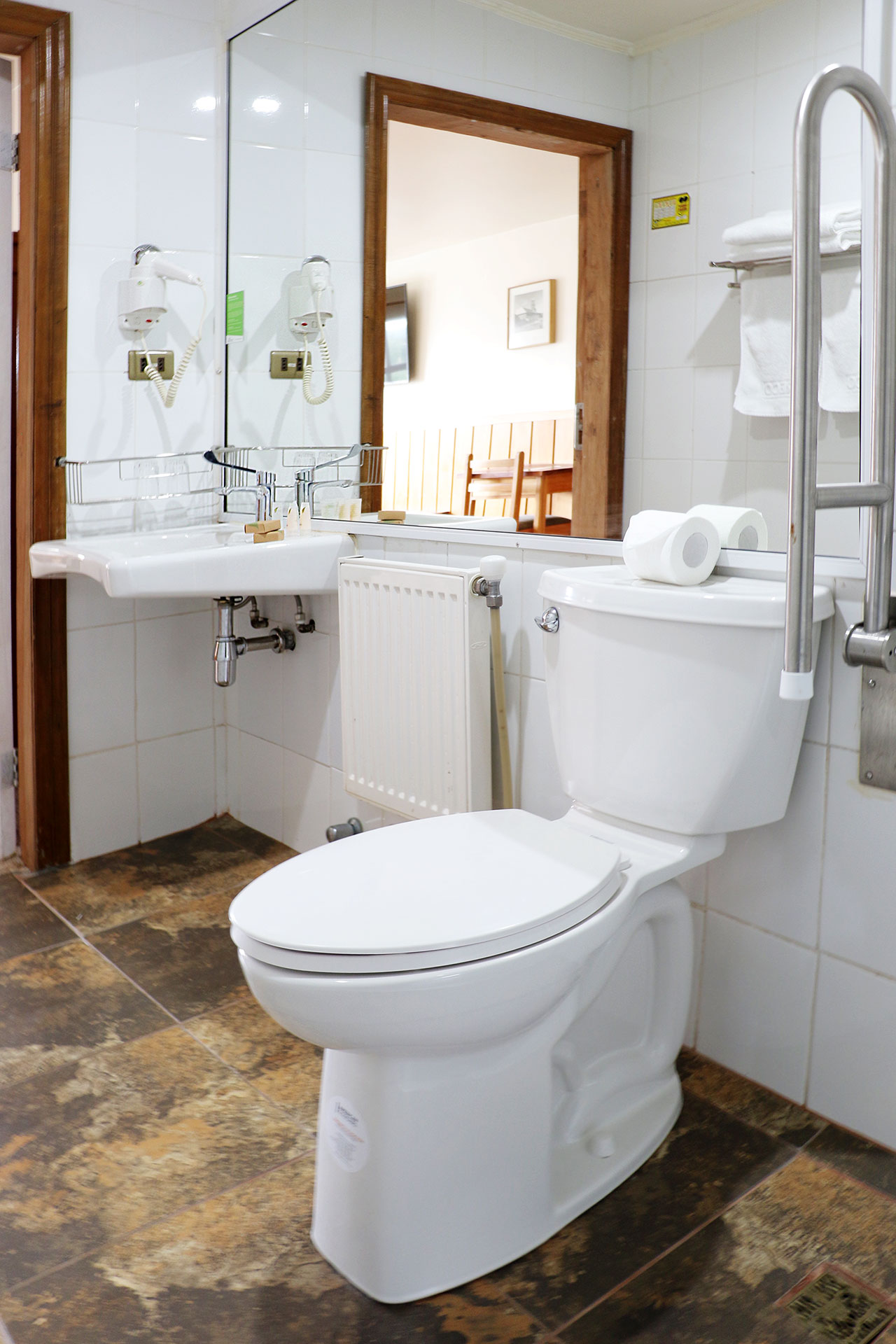 habit-matrimonial-discap-baño2